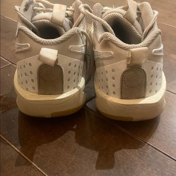 Nike Gt Cut 3 Men's Athletic Shoes - Cream and Orange - Picture 4 of 5